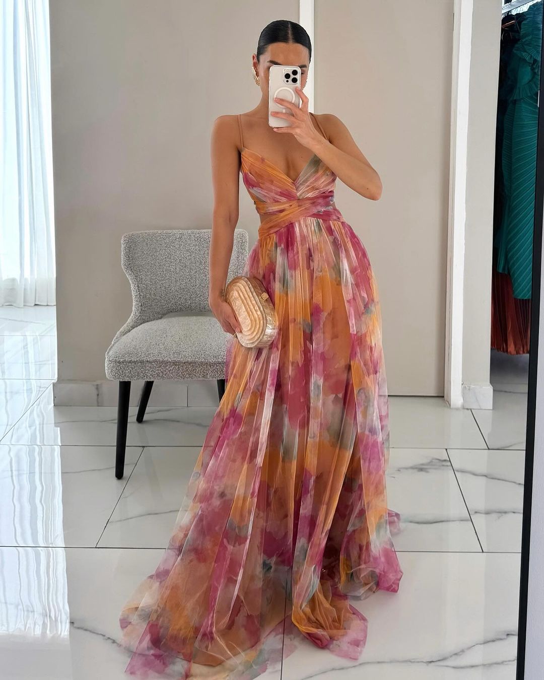 Women's Floral V-Neck Maxi Dress - Wedding Guest in Summer
