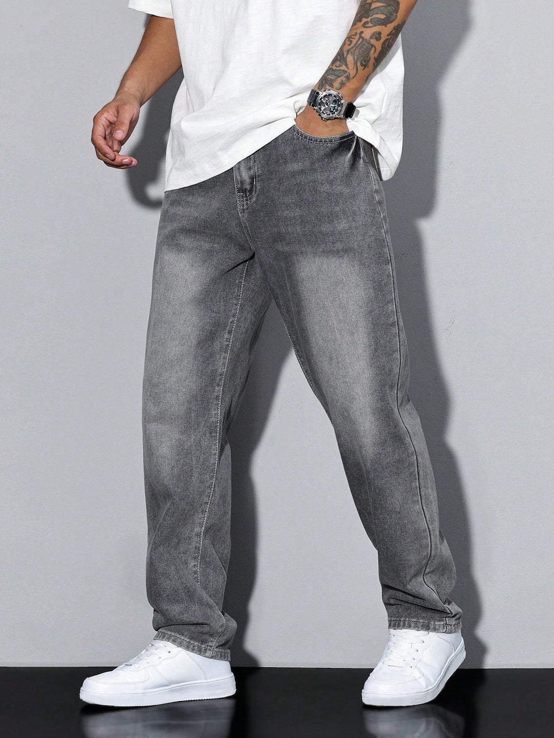 Men's Relaxed Fit Straight Leg Jeans - Washed Denim